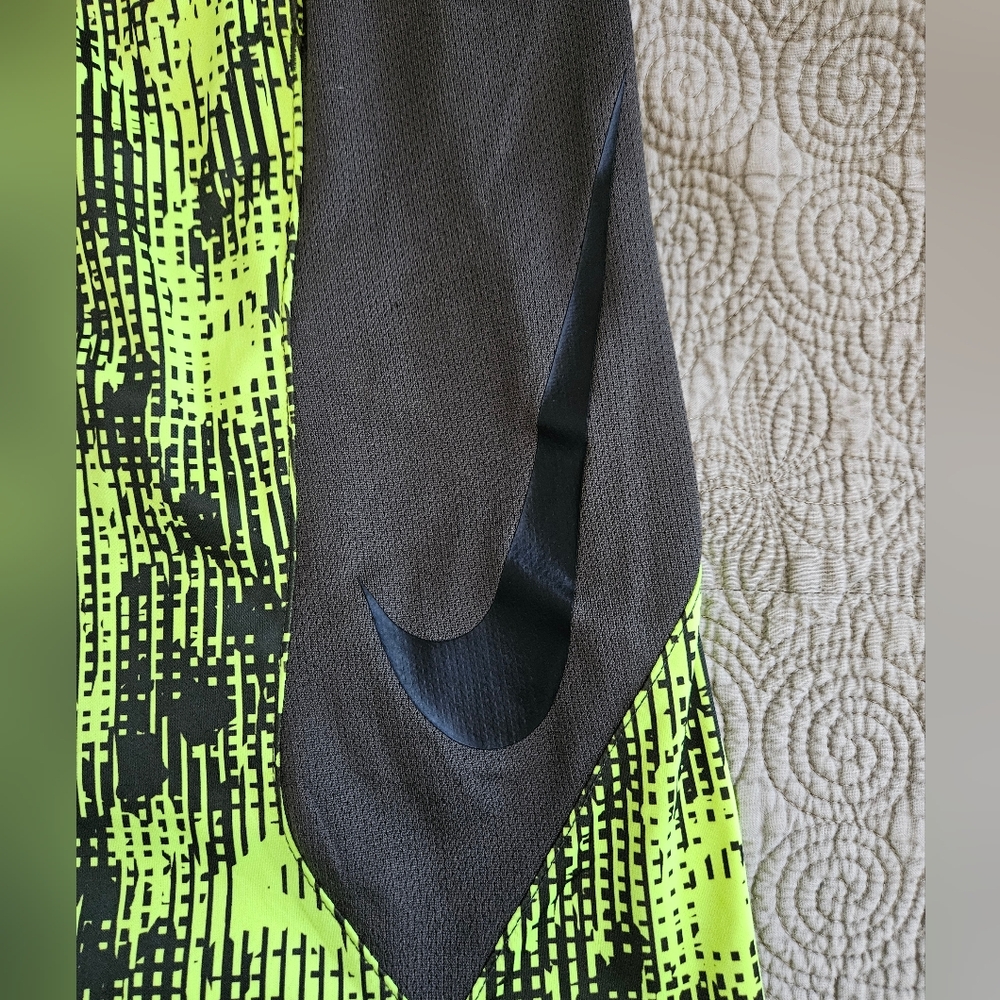 Mens athletic Nike shorts size L - Picture 5 of 9